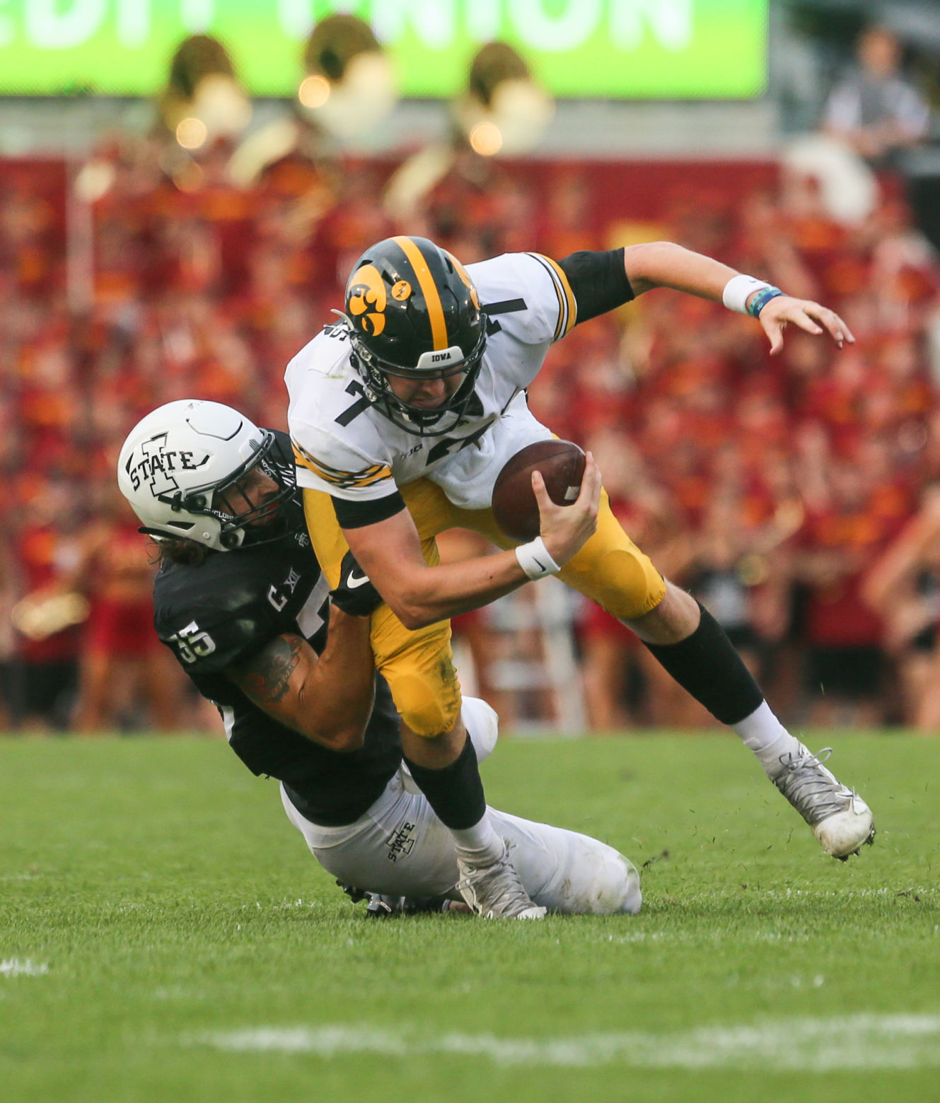 091121-qc-spt-iowa-isu-fball-049